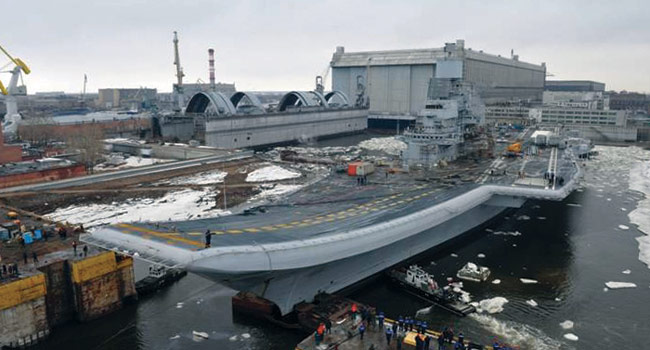 Авианосец «Викрамадитья» в бассейне «Севмаша»